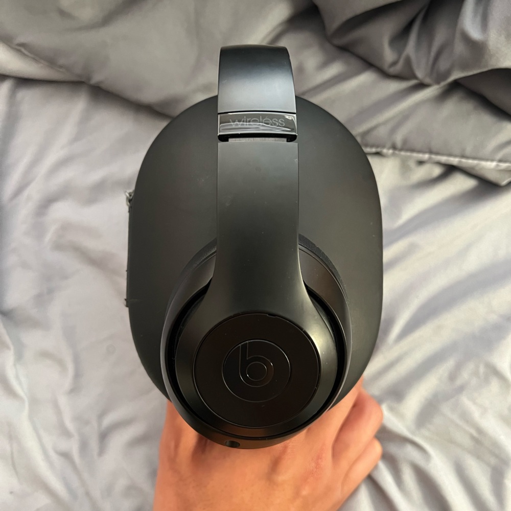 Great Beat Headphones. Only worn once or twice. Very loud and comfortable.